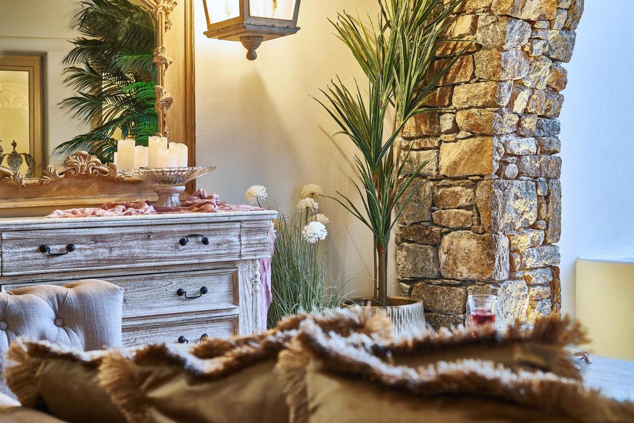 Aqua Mykonos Suites - Adults Only 图罗斯 外观 照片